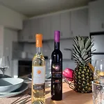 Ionian Avra Atháni